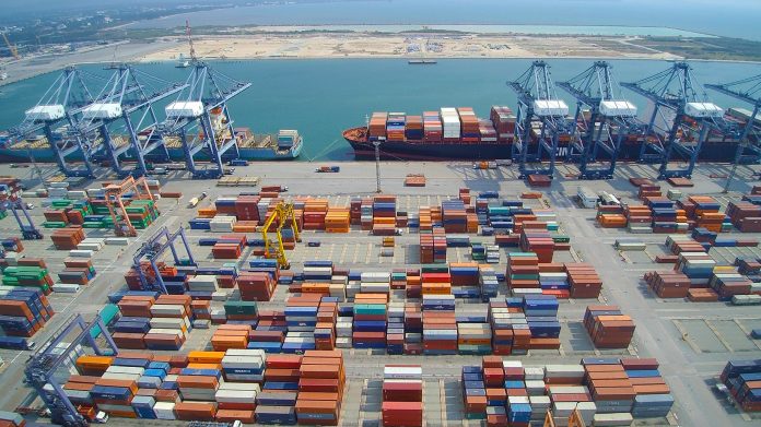 Containers-at-Hutchison-Ports-Thailands-Terminals