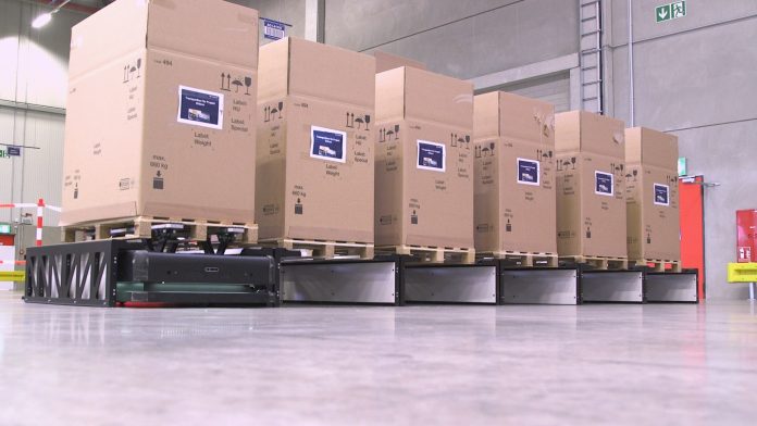 AGVs Leipzig.00_00_30_14.Standbild004 DB Schenker Uses Gideon Brothers’ Autonomous Robots with AI-powered Vision