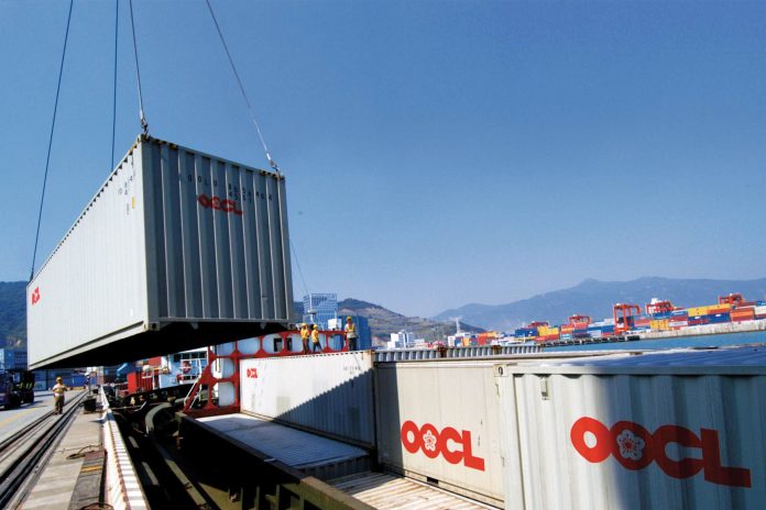 02-Loading-container.jpg