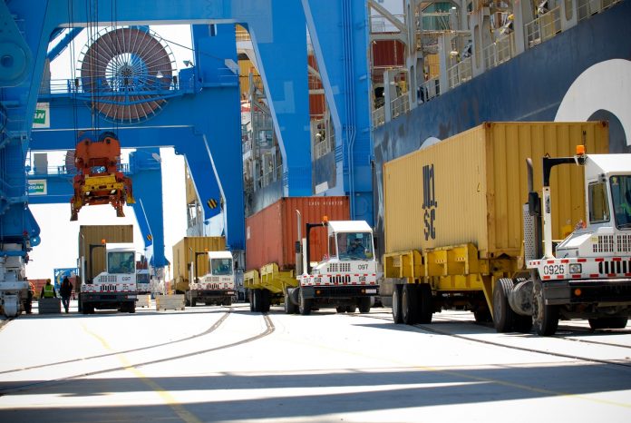 PortNOLA_Cranes_trucks_0521