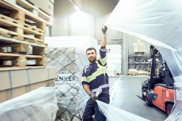 Logistics Hero_Example for New Imagery_Credit DB Schenker DB Schenker