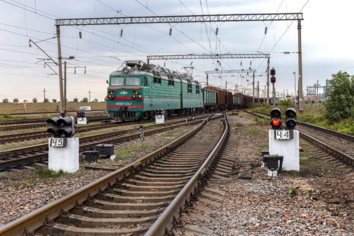 shutterstock_321635318-1024x683 rail connectivity