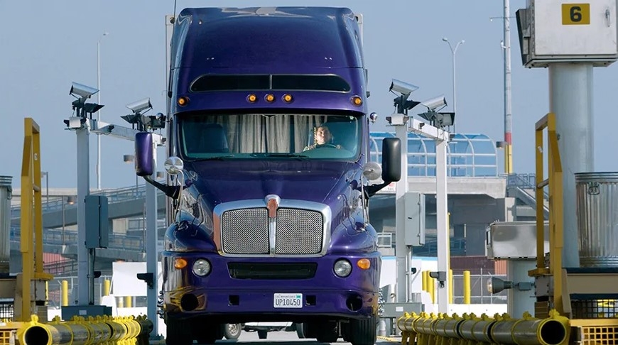 Maersk takes steps to address US export and trucker logistics issues 2