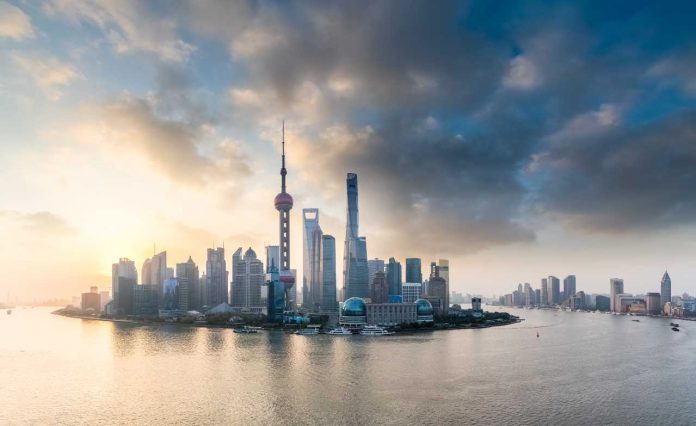 shanghai-skyline-panorama-PM9Z8JB (1)
